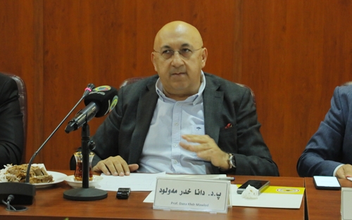 پ.د. دانا خدر مەولوود  پسپۆڕ و تایبەتمەند لە سەرچاوەكانی ئاو و پاراستنی ژینگە:        ئەوەی ئێستا سەبارەت بە پاراستنی ژینگە لە هۆیەكانی ڕاگەیاندن باسی دەكرێت، بەڕاستی زۆر ڕووكەشە و وردبوونەوەی تێدا نییە