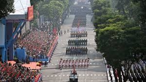 عرض عسكري ضخم في فيتنام بمناسبة مرور 50 عاما على سقوط سايغون