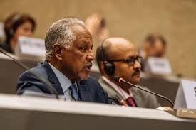 البرهان يعيّن رئيس وزراء ووزير خارجية