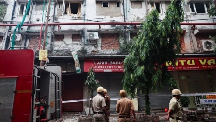 Li Hîndistanê di otêlekî de şewat derket: 15 kesan canê xwe ji dest dan