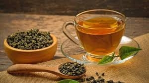 هل شُرب الشاي الأخضر يساعد في حرق الدهون؟