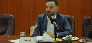 ژیار جەلال  بەڕێوەبەری فەرمانگەی ژینگە پارێزی سەرۆكایەتیی شارەوانیی هەولێر:        لە شاری هەولێر  ڕۆژانە 2000 تەن خۆڵ و خاشاكمان هەیە