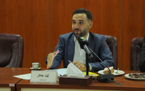 ژیار جەلال  بەڕێوەبەری فەرمانگەی ژینگە پارێزی سەرۆكایەتیی شارەوانیی هەولێر:        لە شاری هەولێر  ڕۆژانە 2000 تەن خۆڵ و خاشاكمان هەیە