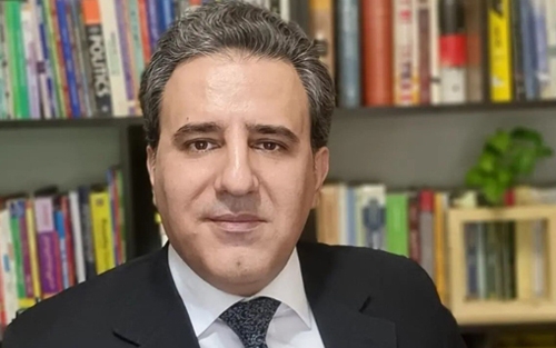 د.ئەردەشیر پەشەنگ  توێژەر و پسپۆڕ لە پەیوەندییە نێودەوڵەتییەكان لە تاران بۆ گوڵان:            دیدارە دیپلۆماسییەكانی هەرێمی كوردستان سەلمێنەری هەڵكشانی ڕۆڵ و پێگەی هەرێمی كوردستانە لە تەواوی ڕۆژهەڵاتی ناوەڕاست و جیهاندا