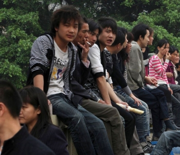 کرێکاران لە چین ناڕەزایەتیان بەرامبەر بێکاری دەربڕی