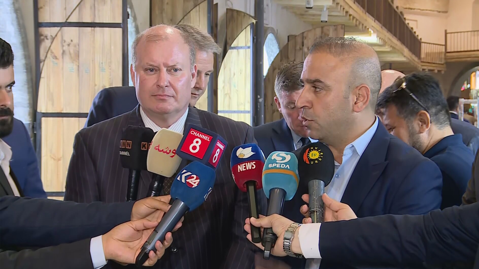 رفقة خبراء أجانب.. فريق استشاري يتفقد ترميم قيصرية أربيل