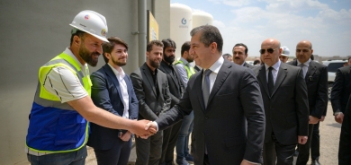 رئيس الحكومة يتفقد سير العمل في مشروع إمدادات المياه الطارئة بالعاصمة أربيل