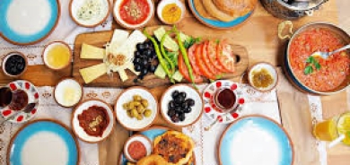 هل وجبة الفطور فعلاً مفتاح لحرق السعرات؟