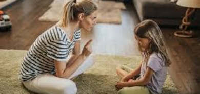 كيف يؤثر العقاب البدني على صحة وتطور الأطفال؟