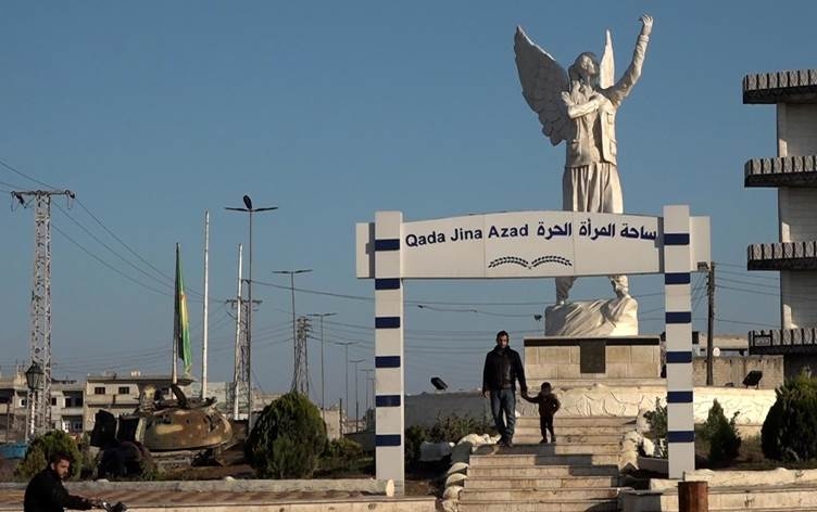 Şaredariya Kobaniyê biryar da ku êdî hemû tabela bi Kurdî bin