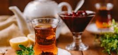 الشاي والتوت يعززان الشيخوخة الصحية