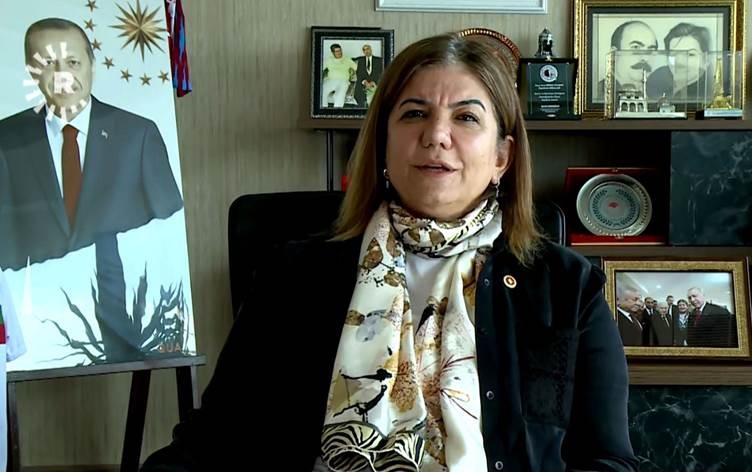 Parlamentera AK Partiyê: Dê di makezagonê de navê Kurdan hebe