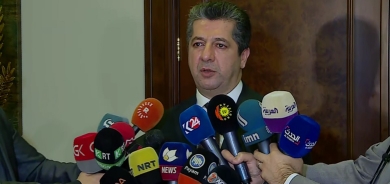 مسرور بارزاني يدعو بغداد لصرف الرواتب دون 