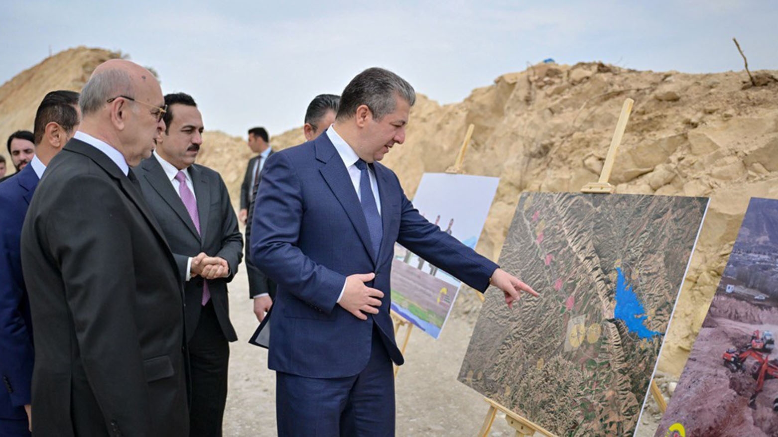 رئيس حكومة إقليم كوردستان يتفقد تقدم الأعمال في مشروع طريق كومسبان-سماقولي