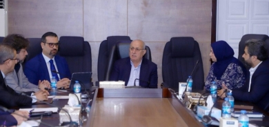 مالية كوردستان: صرف رواتب خمسة أشهر لألفي موظف محالّ إلى التقاعد