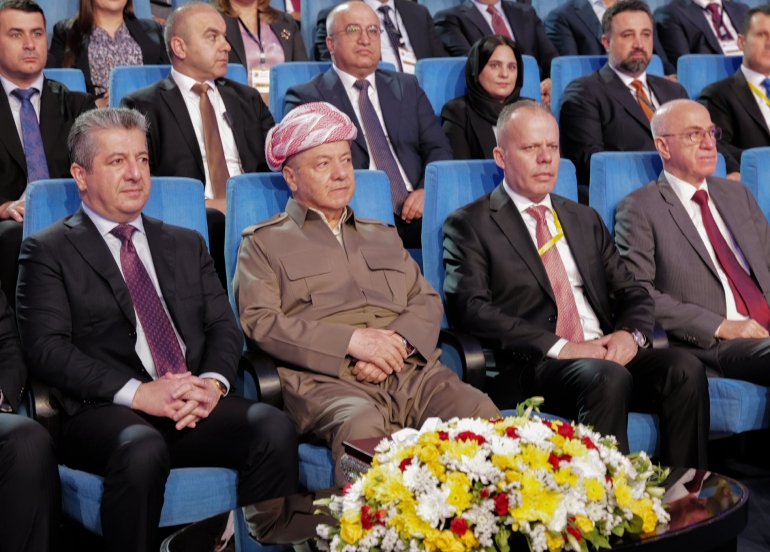 ســـەرۆک بـــارزانـــی: قبووڵی ناکەین هاوشێوەی مانگەکانی ڕابردوو، مامەڵە لەگەڵ مووچەی هەرێم بکرێت