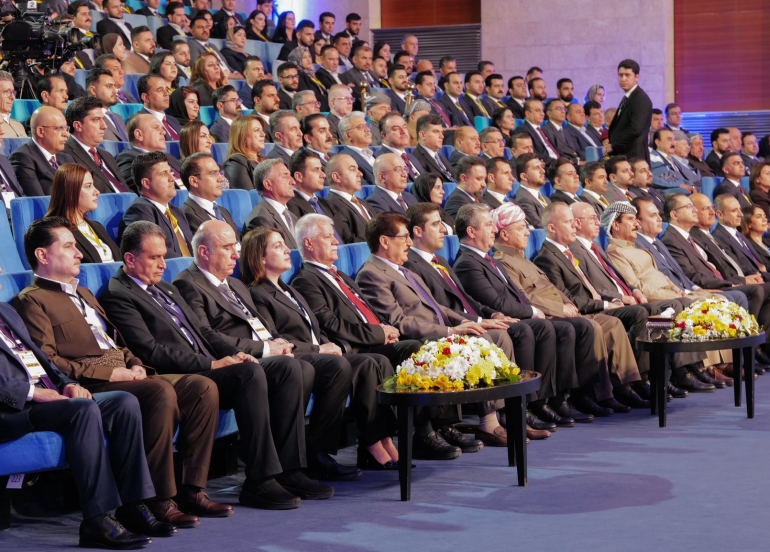 ســـەرۆک بـــارزانـــی: قبووڵی ناکەین هاوشێوەی مانگەکانی ڕابردوو، مامەڵە لەگەڵ مووچەی هەرێم بکرێت