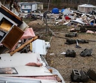 گەردەلوولێکی وێرانکەر ویلایەتە یەکگرتووەکانی ئەمریکای گرتەوە