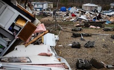 گەردەلوولێکی وێرانکەر ویلایەتە یەکگرتووەکانی ئەمریکای گرتەوە