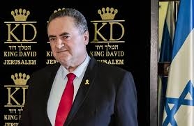 وزير الدفاع الإسرائيلي يكشف عن مخطط إيراني لـ«إيذائه»