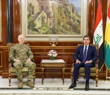 نێچیرڤان بارزانی، سەرۆکی هەرێمی کوردستان، پێشوازیی لە به‌ڕێز جەنەراڵ کێڤن لیهی، فەرماندەی هێزەکانی هاوپەیمانیی نێودەوڵەتی لە عێراق و سووریا کرد