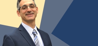 لۆرانس ڕۆبین  پڕۆفیسۆری كاروباری نێودەوڵەتی لە پەیمانگەی تەقەنیی جۆرجیا بۆ گوڵان:     ڕێككەوتنەكانی كڕینی چەك ڕێگەیەك بوون بۆ بەدەستهێنانی دڵی ترەمپ