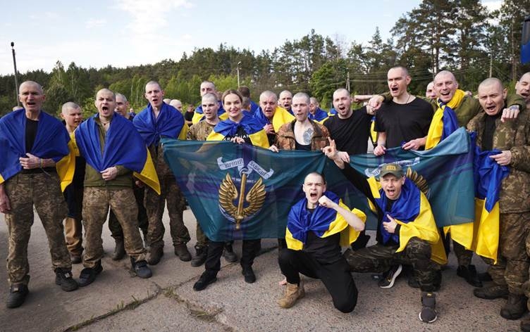 Rusya û Ukraynayê 390 dîl pev guhertin