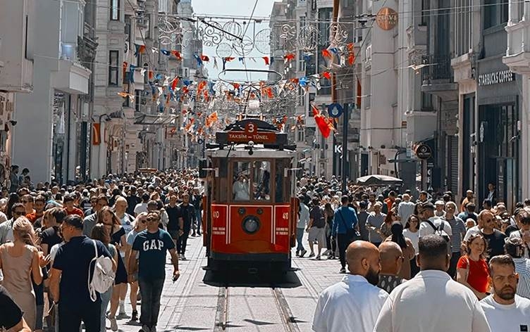 Di nava çar mehan de çend geştyar çûne Tirkiye û Bakurê Kurdistanê?