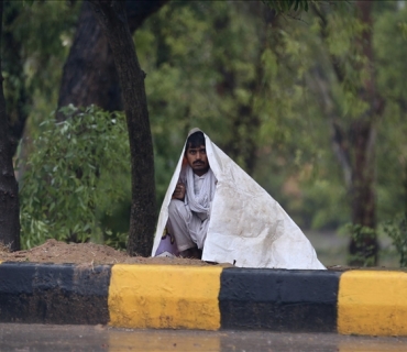 بەهۆی زریان و بارانێکی بەخوڕ سێزدە کەس گیانیان لەدەستدا