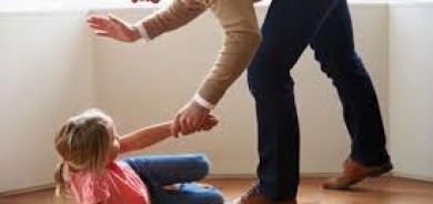 العقاب البدني يؤدي إلى تراجع العلاقة الوجدانية بين الوالدين والطفل