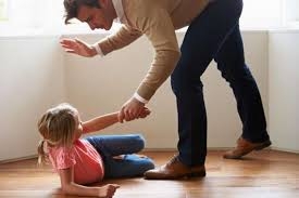 العقاب البدني يؤدي إلى تراجع العلاقة الوجدانية بين الوالدين والطفل