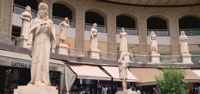 Peykerên Jinên Kurd li Hewlêrê: Rêzgirtin û xemilandina bajar