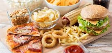 5 أطعمة تزيد من شعورك بالجوع... وبدائلها