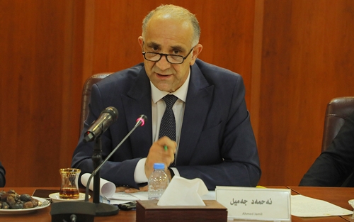 ئەحمەد جەمیل  بەڕێوەبەری گشتیی كشتوكاڵی پارێزگای دهۆك:     ئەنجامدانی پڕۆژەی گەورەی كشتوكاڵی بە هاوبەشیی كەرتی گشتی و تایبەت باشترین ڕێگەیە بۆ پێشخستنی كەرتی تایبەت و پەرەپێدانی كەرتی كشتوكاڵ