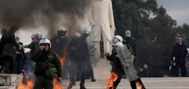 شۆفێرانی تاکسی لە یۆنان لەگەڵ پۆلیس پێكیاندادا