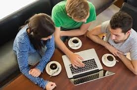 كيف تؤثّر القهوة على دماغ الشباب خلال النوم؟