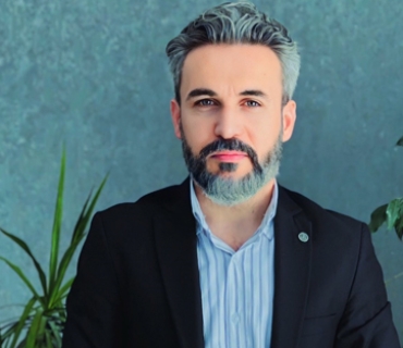 رەهەندی تایەفەگەری لە هەلوێستی سیاسی