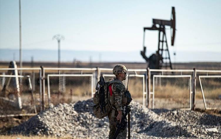 Amerîkayê 500 leşkerên xwe vekişandin û baregeha xwe teslîmî HSDyê kir