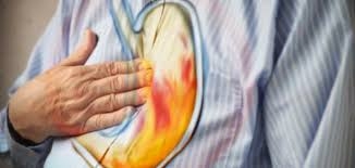 لماذا تزداد حرقة المعدة مع التقدم في السن... وكيف نعالجها؟