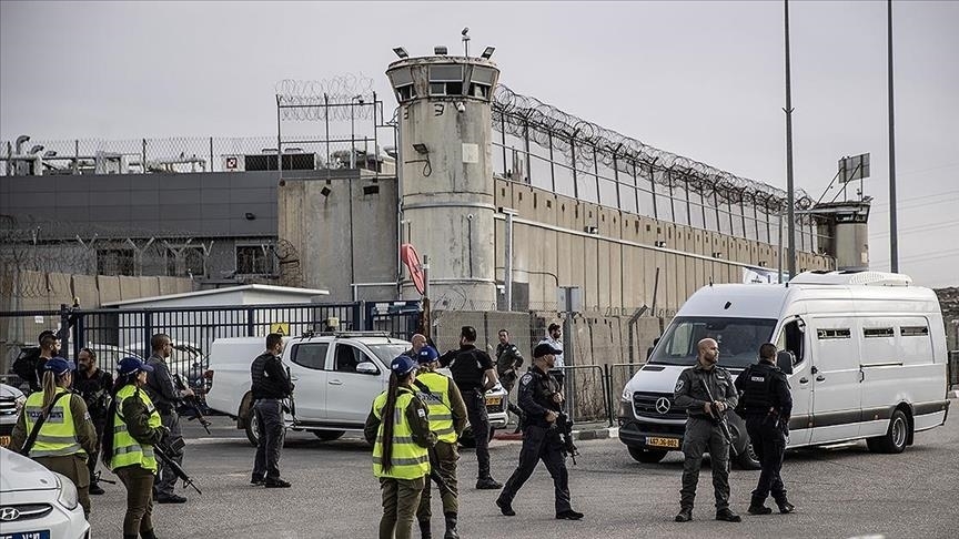 زیاتر لە ١٠ هەزار فەلەستینی لە زیندانەکانی ئیسرائیل بەند کراون