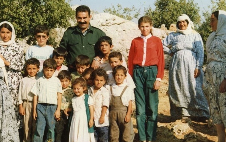 Ocalan piştî 26 salan cara yekemîn bi zarokan re hevdîtin pêk anî