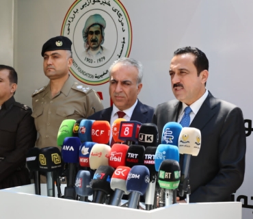 دەزگای خێرخوازیی بارزانی هاوكات لەگەڵ ڕاگەیاندنی پڕۆژەی هاوكارییەكانی جەژنی قوربان.. لە کۆنفڕانسی مافی مرۆڤ لە(جنێف)یش باسی بڕینی مووچەی فەرمانبەرانی كوردستان دەكات