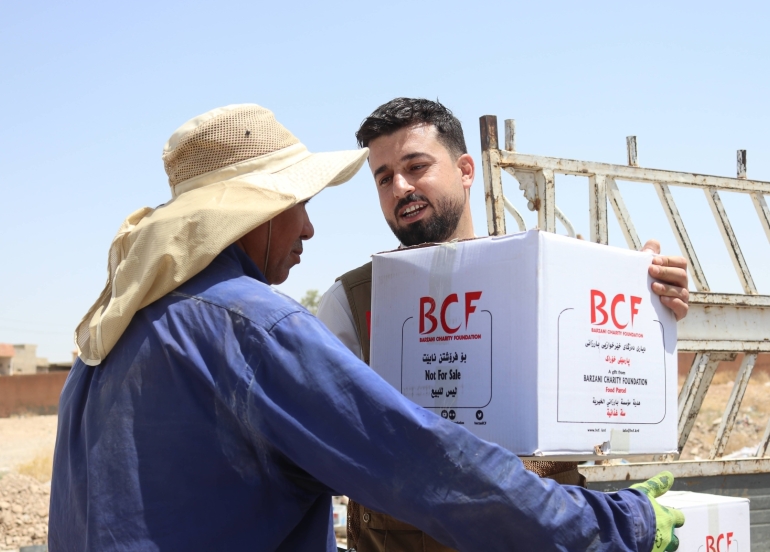 دەزگای خێرخوازیی بارزانی هاوكات لەگەڵ ڕاگەیاندنی پڕۆژەی هاوكارییەكانی جەژنی قوربان.. لە کۆنفڕانسی مافی مرۆڤ لە(جنێف)یش باسی بڕینی مووچەی فەرمانبەرانی كوردستان دەكات