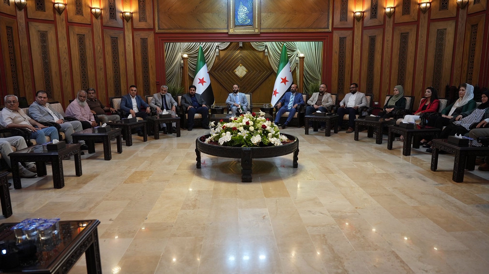 Parêzgarê Helebê pêşwazî li şandeyeke ji Efrînê kir