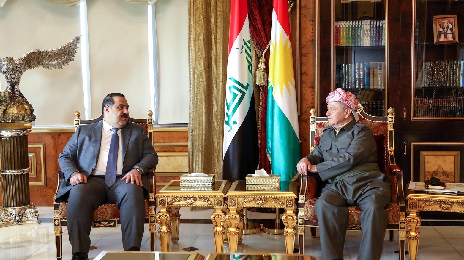 لـــە ســـەلاحەددین سەرۆک مەسعود بارزانی پێشوازی لە بەڕێز موسەننا سامەرائی سەرۆکی هاوپەیمانێتی عەزم کرد.