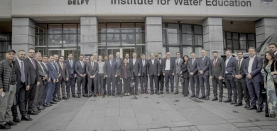 رئيس هيئة الاستثمار مع وفد كوردستاني يطلعون على أحدث أبحاث المياه في جامعة دلفت الهولندية