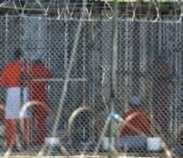 ئەمریکا بەنیازە هەزاران کۆچبەری نایاسایی بگوازێتەوە بۆ کەنداوی گوانتانامۆی کوبا