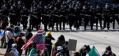 هێزی دەریایی ئەمریکا لە لۆس ئەنجلۆس دەست بە ئەرکەکانیان دەکەن