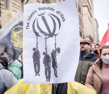 ئێرانییەکان بۆ پشتیوانی لە گەلی ئێران و دژایەتی شەڕ لە شاری هامبۆرگ ناڕەزایەتییان دەربڕی