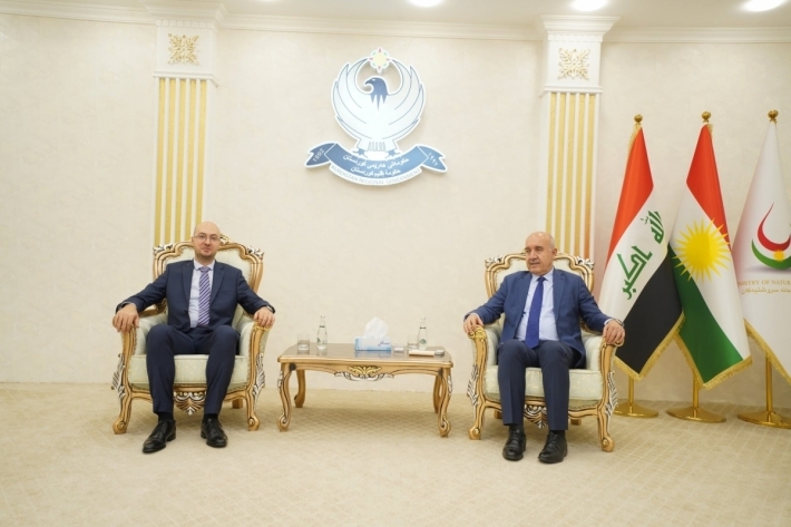 وزير الثروات الطبيعية: لا توجد أي مشاكل في عقود النفط